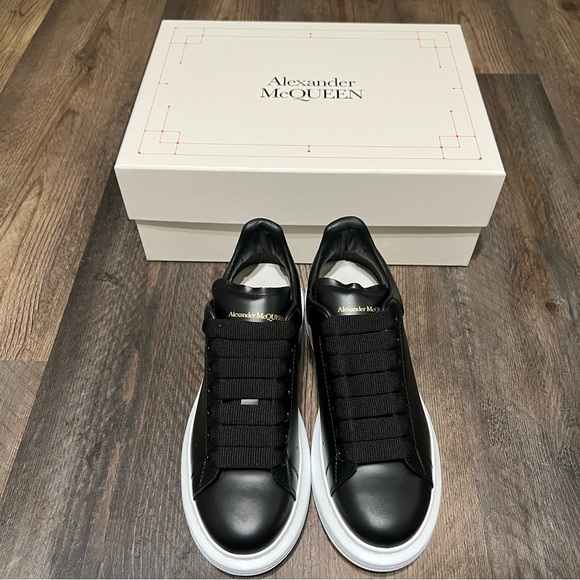 Alexander McQueen Shoes - Alexander McQueen Oversized Sneaker